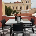Villa The Urban Parrot Maisonette