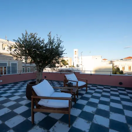 Villa The Urban Parrot Maisonette Ermoupoli