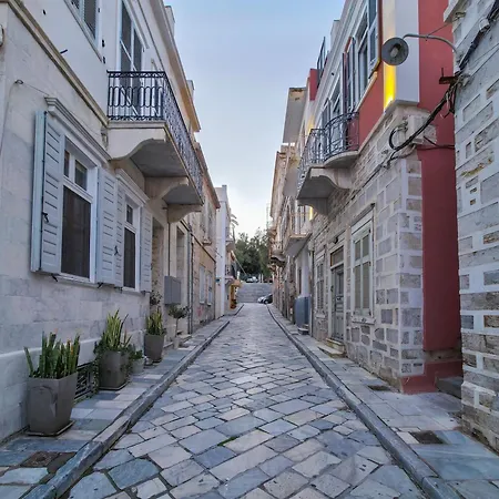 فيلة The Urban Parrot Maisonette إرموبولّي