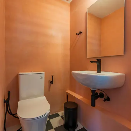 فيلة The Urban Parrot Maisonette *
