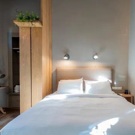 The Urban Parrot Maisonette * إرموبولّي