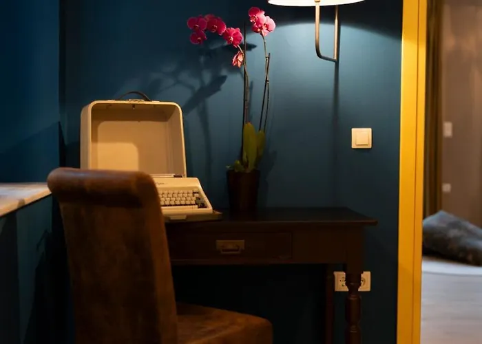 빌라 The Urban Parrot Maisonette 에르무폴리