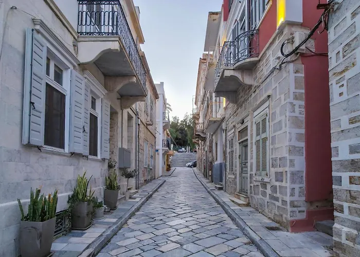 빌라 The Urban Parrot Maisonette 에르무폴리