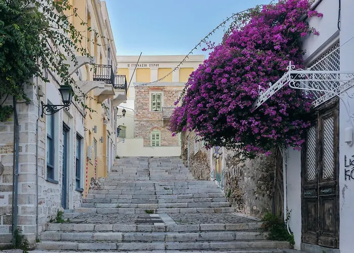 The Urban Parrot Maisonette 에르무폴리